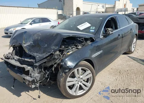 2012 Jaguar Xj Xjl Portfolio z USA, uszkodzony, nr VIN SAJWA2GB5CLV38577